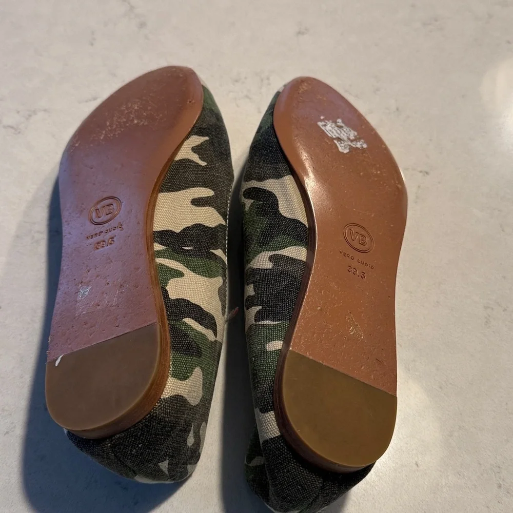Veronica Beard Green and Black Camouflage Loafers 39.5 US size 9